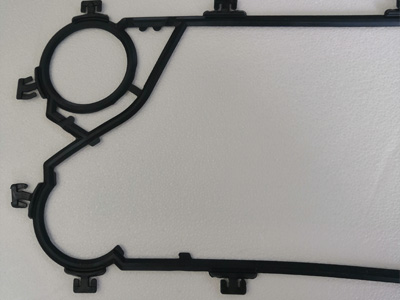 半成品部件因素對(duì)板式換熱器膠條硫化過(guò)程產(chǎn)生氣泡的原因分析