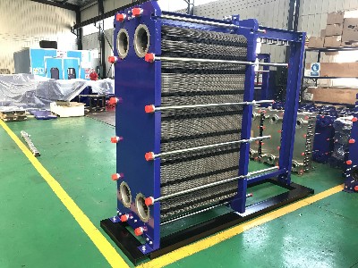 快來給你的工業上冷卻甲醛板式換熱器洗洗澡吧