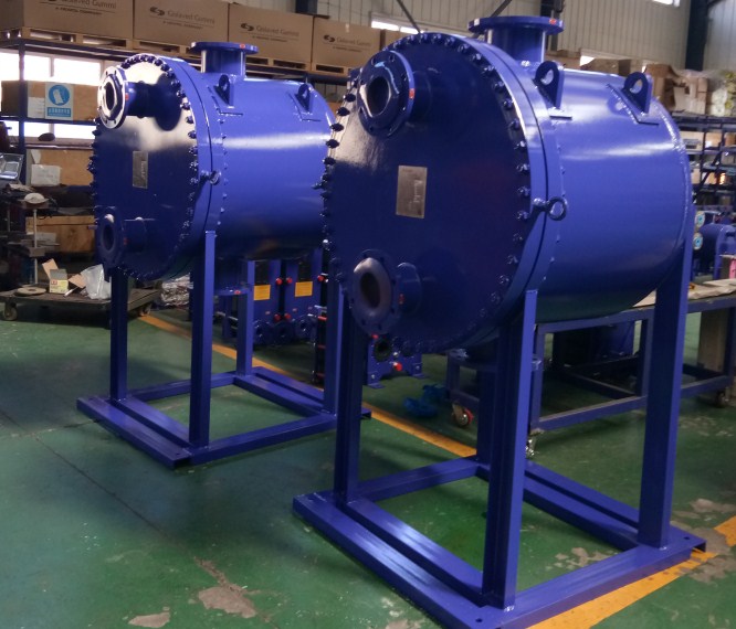 瑞普特發貨前的板殼式換熱器圖 瑞普特發貨前的板殼式換熱器圖