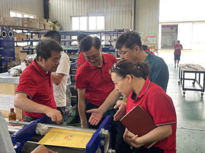 牛商爭霸賽文案客服青島瑞普特交流會，關于智慧與共生的激烈碰撞