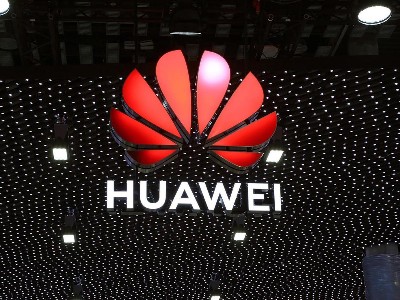 華為芯片斷供首日，掌握核心技術就不會無芯可用，同樣適用于板換生產(chǎn)